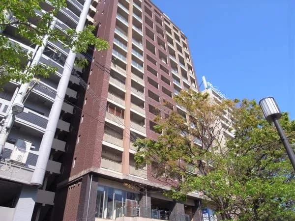 Monthly Fukuoka Hakata 32 — photo 1