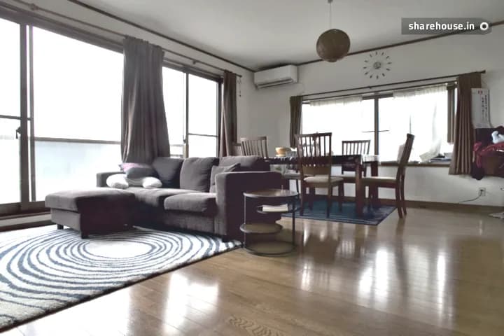 NSJ fukuokasharehouse — NSJ fukuokasharehouse #Main Room — photo 4