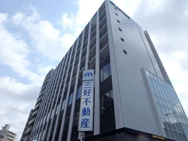 Monthly Fukuoka Ohori 8
