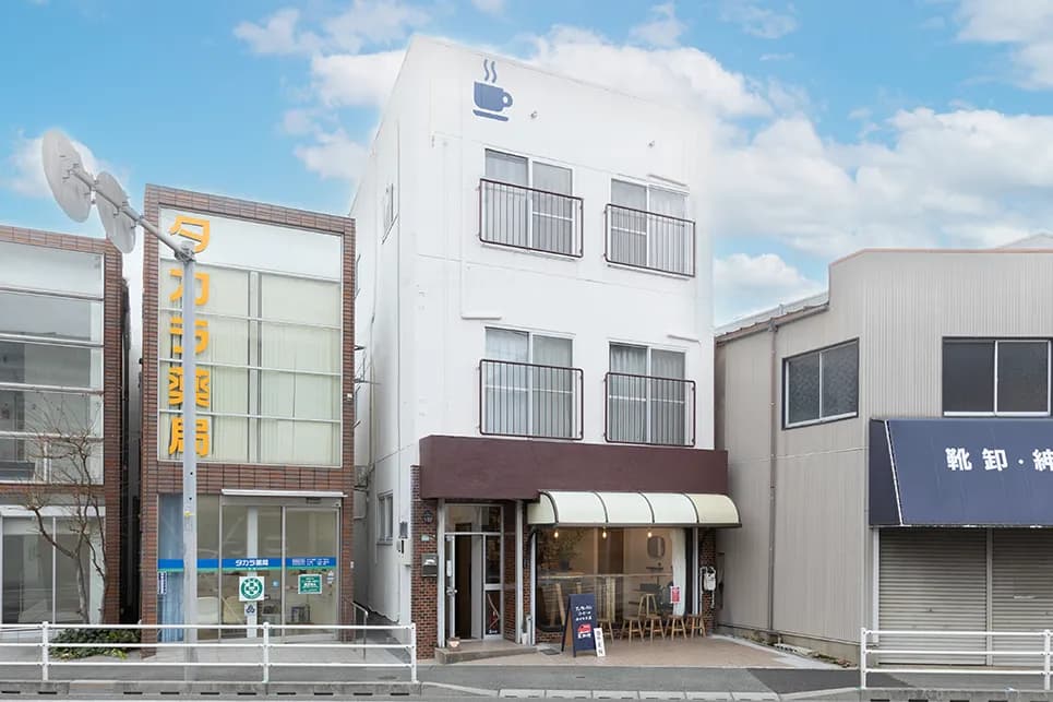 Hidamari Share House Iikura — Hidamari Share House Iikura - Room 201 — photo 1
