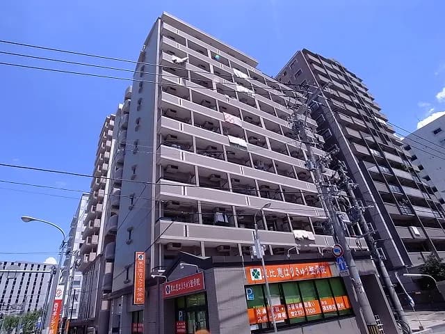 Monthly Fukuoka Hakata 31 — photo 1